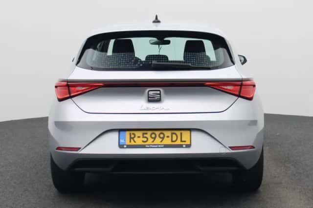 SEAT Leon (2022) thumbnail 5