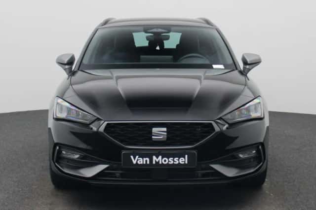 SEAT Leon (2025) thumbnail 3