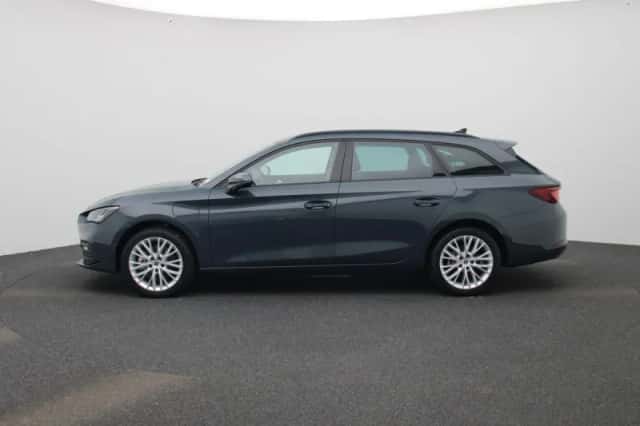 SEAT Leon (2025) thumbnail 4