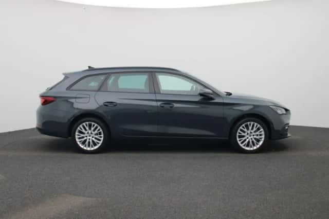 SEAT Leon (2025) thumbnail 6