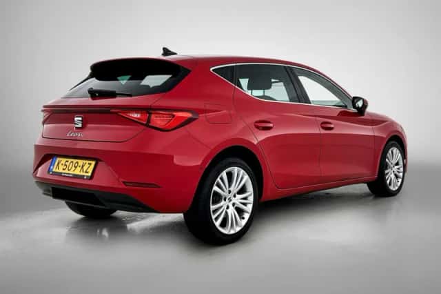 SEAT Leon (2021) thumbnail 4