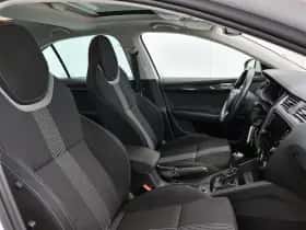Škoda Octavia (2019) thumbnail 36