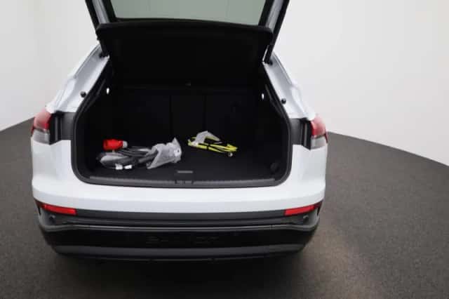 Audi Q4 (2025) thumbnail 11