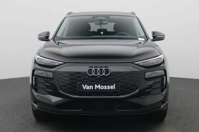 Audi Q6 e-tron (2025) thumbnail 2