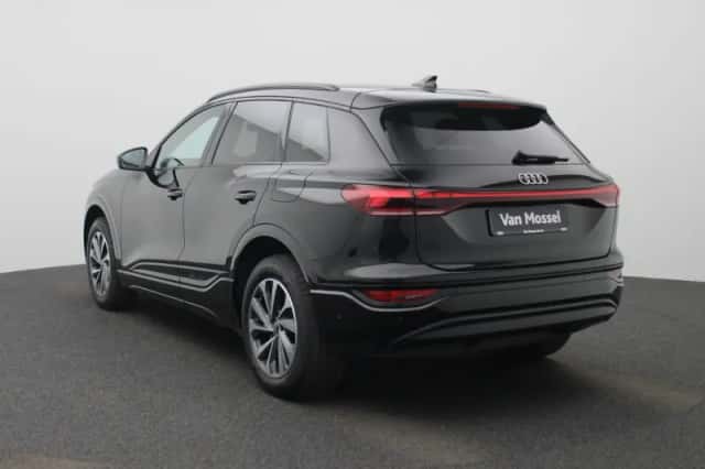 Audi Q6 e-tron (2025) thumbnail 3