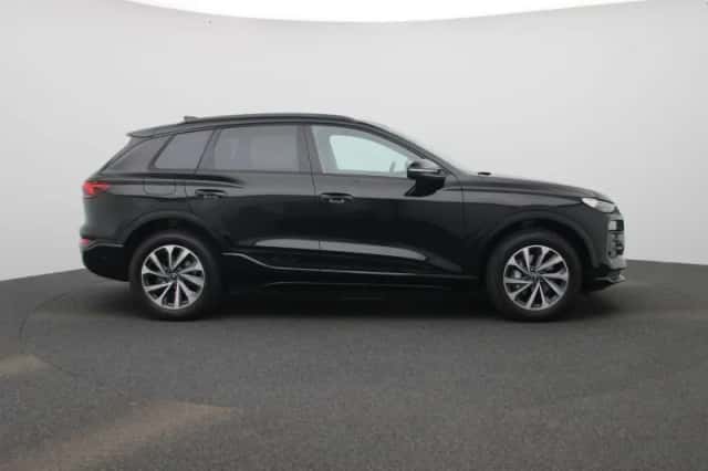 Audi Q6 e-tron (2025) thumbnail 6