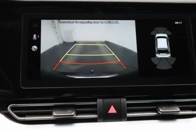 Kia Niro (2021) thumbnail 26