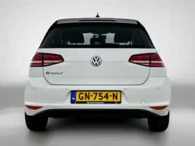 Volkswagen E-Golf (2015) thumbnail 3