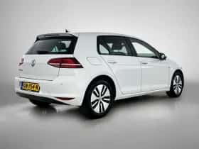 Volkswagen E-Golf (2015) thumbnail 4