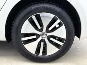 Volkswagen E-Golf (2015) thumbnail 37