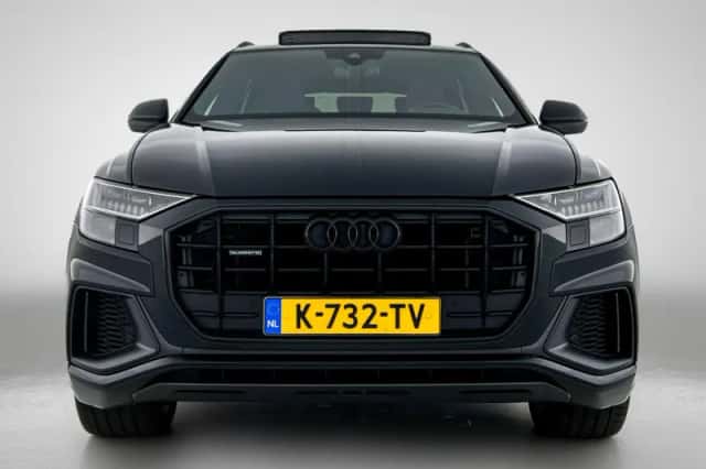 Audi Q8 (2021) thumbnail 2