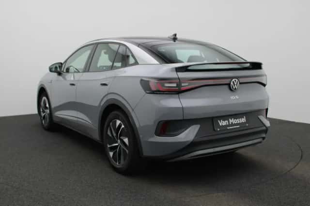 Volkswagen ID.5 (2022) thumbnail 2