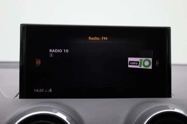 Audi Q2 (2022) thumbnail 18