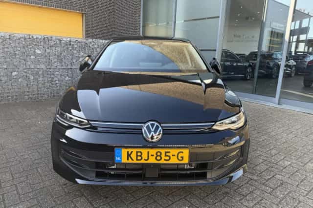 Volkswagen Golf (2026) thumbnail 2