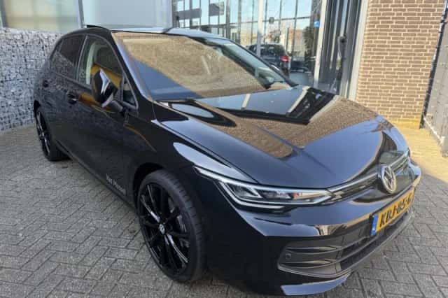 Volkswagen Golf (2026) thumbnail 3