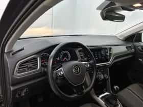 Volkswagen T-Roc (2022) thumbnail 17