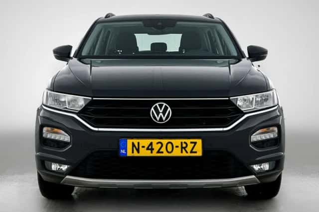 Volkswagen T-Roc (2022) thumbnail 5