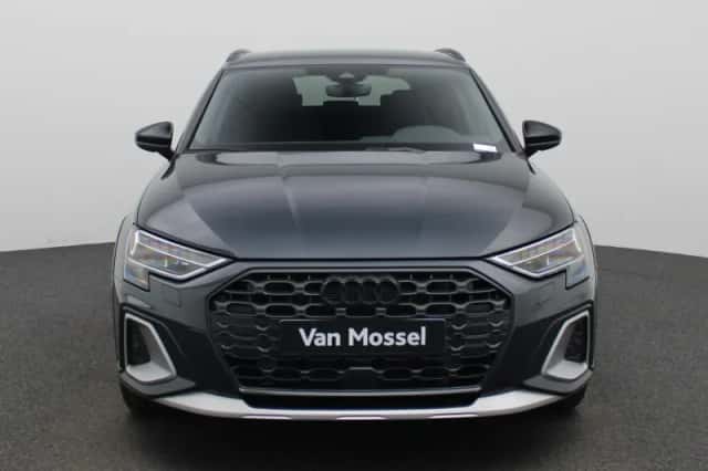 Audi A3 (2025) thumbnail 2