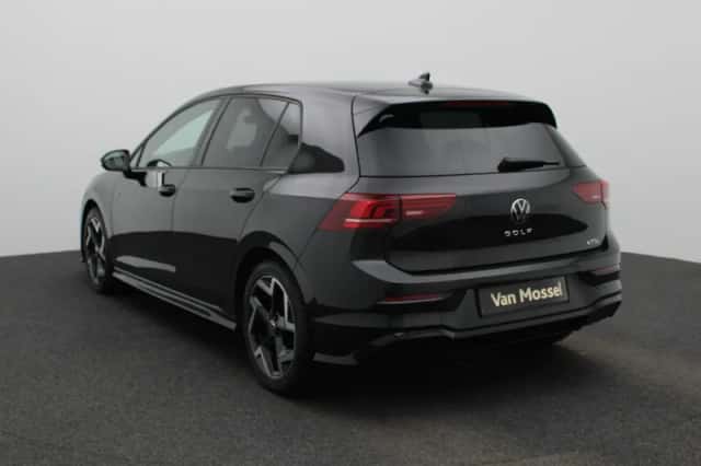 Volkswagen Golf (2025) thumbnail 2