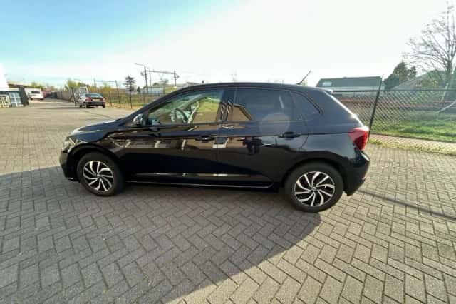 Volkswagen Polo (2023) thumbnail 3