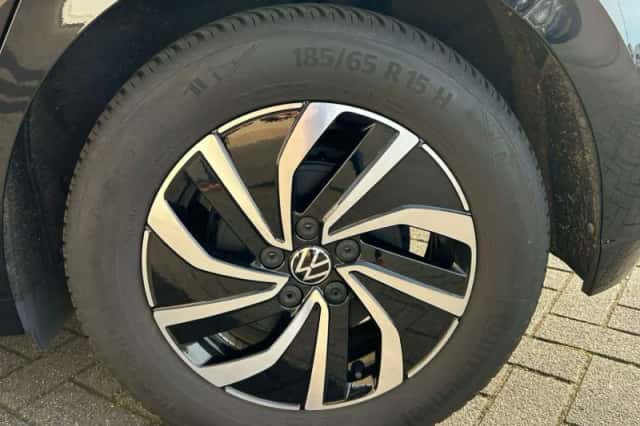 Volkswagen Polo (2023) thumbnail 4