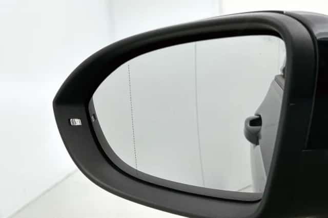 Volkswagen Golf (2021) thumbnail 28