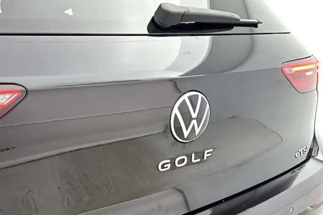 Volkswagen Golf (2021) thumbnail 35