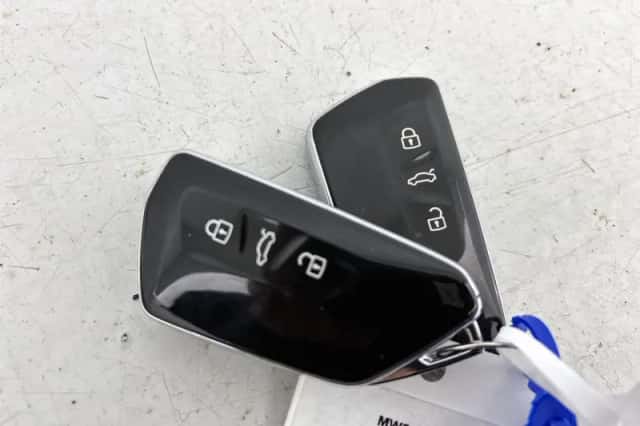 Volkswagen Golf (2021) thumbnail 39