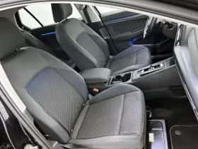 Volkswagen Golf (2021) thumbnail 46