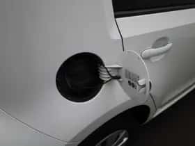 Volkswagen E-up! (2021) thumbnail 28