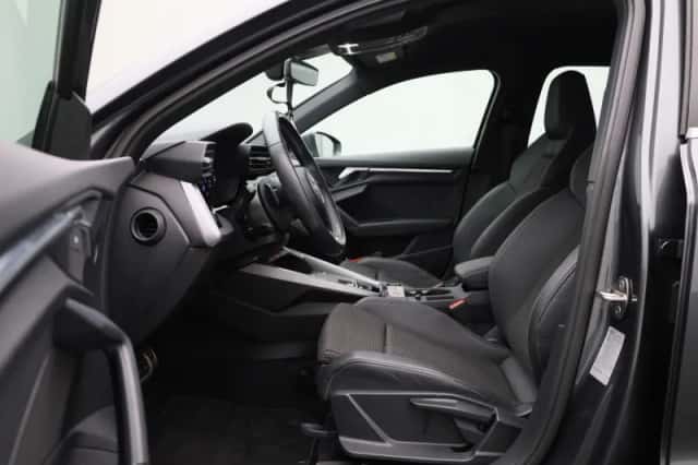 Audi A3 (2023) thumbnail 11
