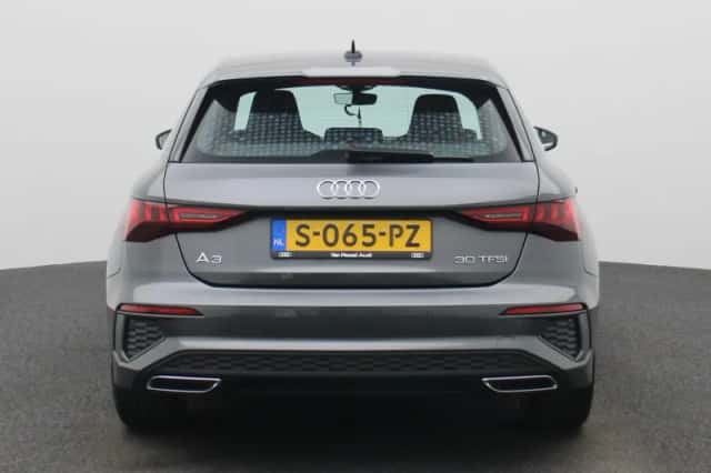 Audi A3 (2023) thumbnail 5