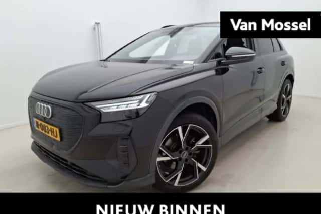 Audi Q4 e-tron (2021) thumbnail 1