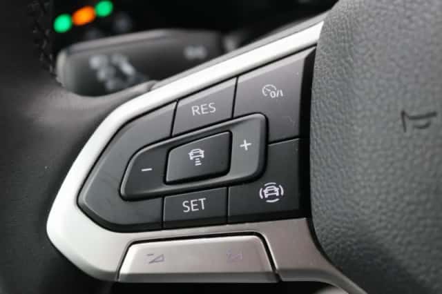 Volkswagen Golf (2021) thumbnail 16