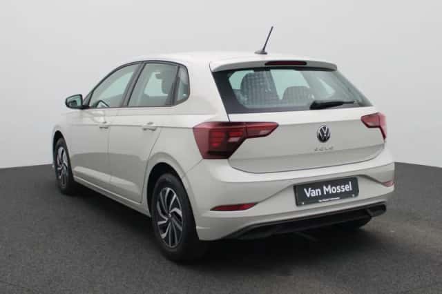 Volkswagen Polo (2024) thumbnail 2