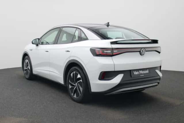 Volkswagen ID.5 (2022) thumbnail 2