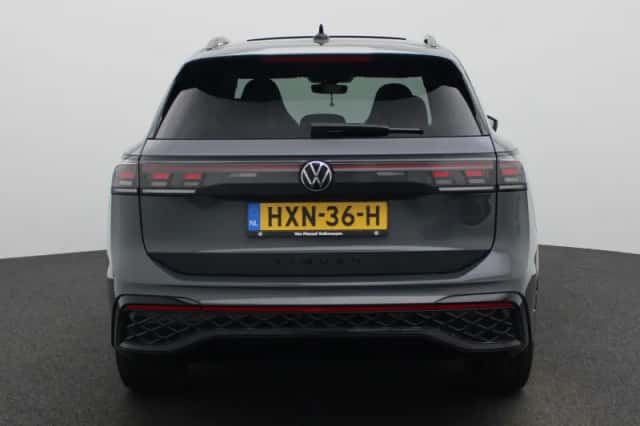 Volkswagen Tiguan (2025) thumbnail 5