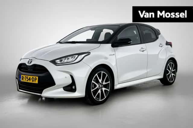 Toyota Yaris (2020) thumbnail 1