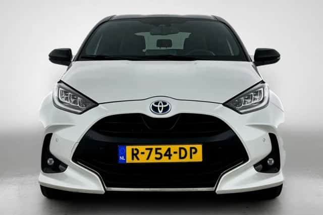 Toyota Yaris (2020) thumbnail 5