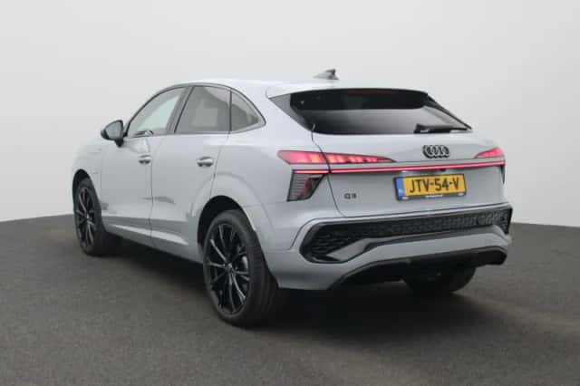 Audi Q3 (2026) thumbnail 3