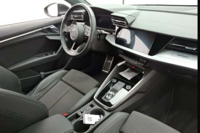 Audi A3 (2023) thumbnail 3