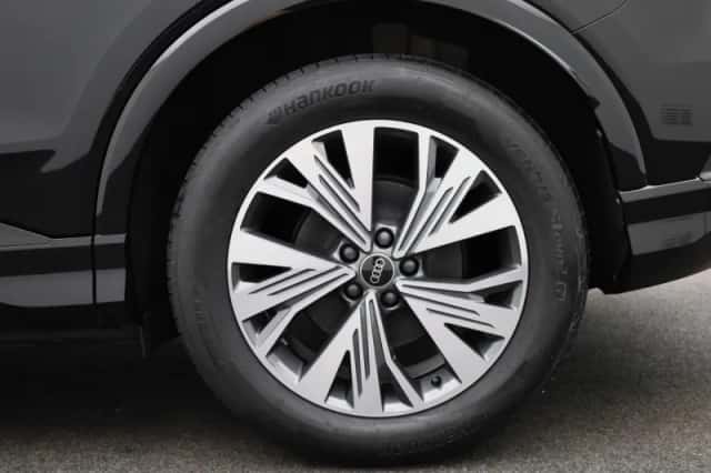 Audi Q4 e-tron (2025) thumbnail 13