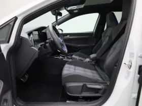 Volkswagen Golf (2025) thumbnail 11