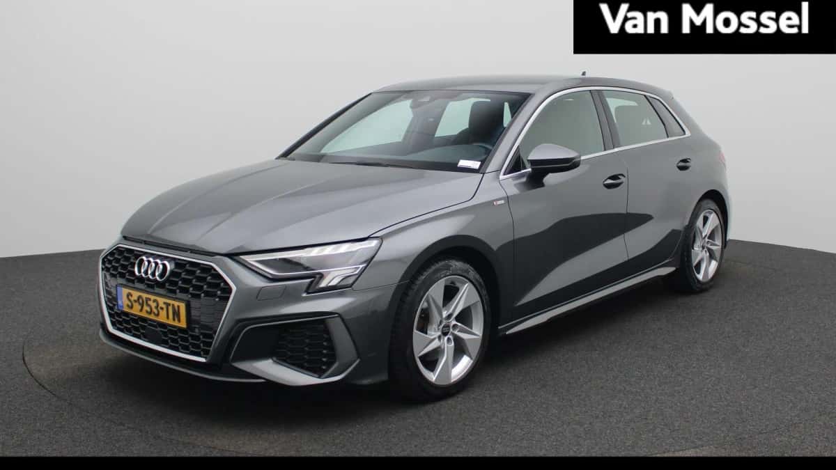 Audi A3 (2023) — foto 1