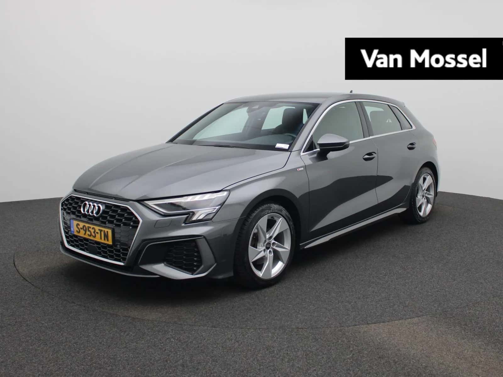 Audi A3 (2023) — foto 1