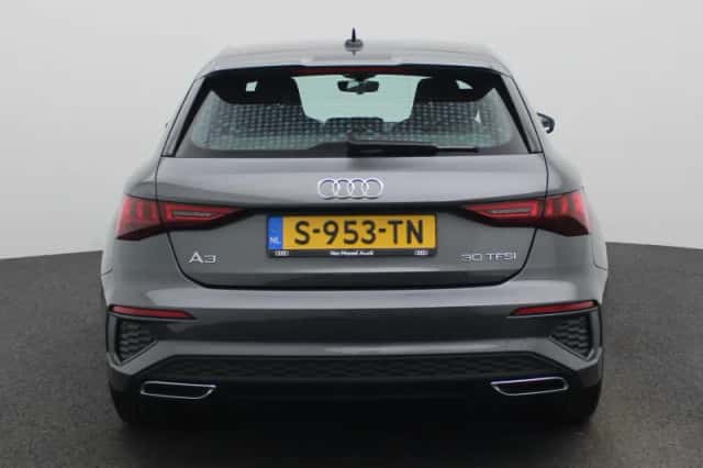 Audi A3 (2023) thumbnail 5