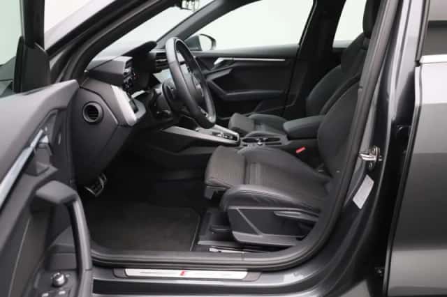 Audi A3 (2023) thumbnail 9