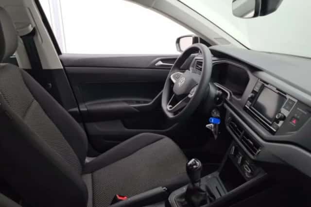Volkswagen Polo (2023) thumbnail 3