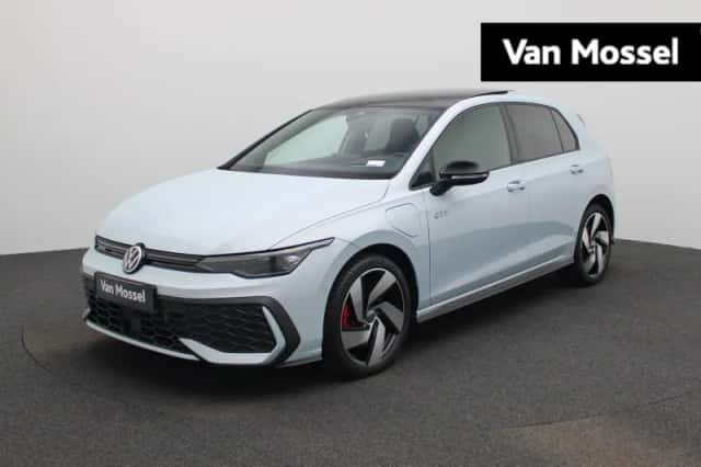 Volkswagen Golf (2025) thumbnail 1