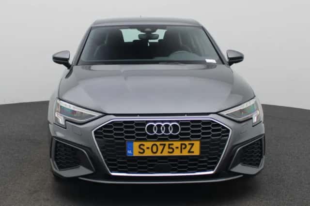 Audi A3 (2023) thumbnail 3